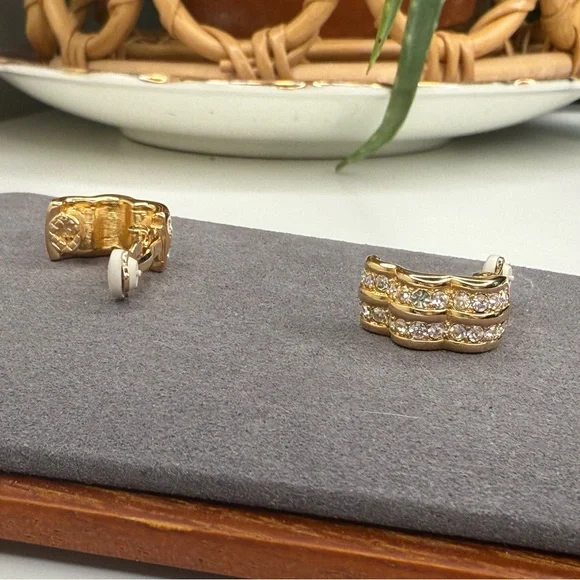 Vintage Swarovski Swan Signed Clip-On Earrings Gold Tone Crystal Pavé 1980s - Picture 6 of 7